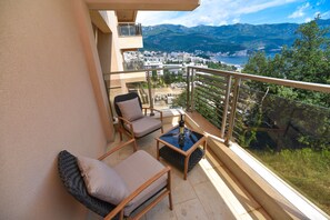 Suite Superior, 1 letto queen con divano letto, accessibile ai disabili | Minibar, una cassaforte in camera, tende oscuranti, insonorizzazione