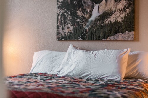 Gloria's on Exchange