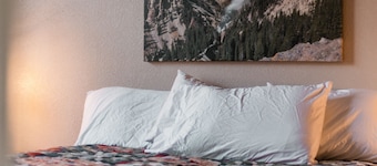 Gloria's on Exchange