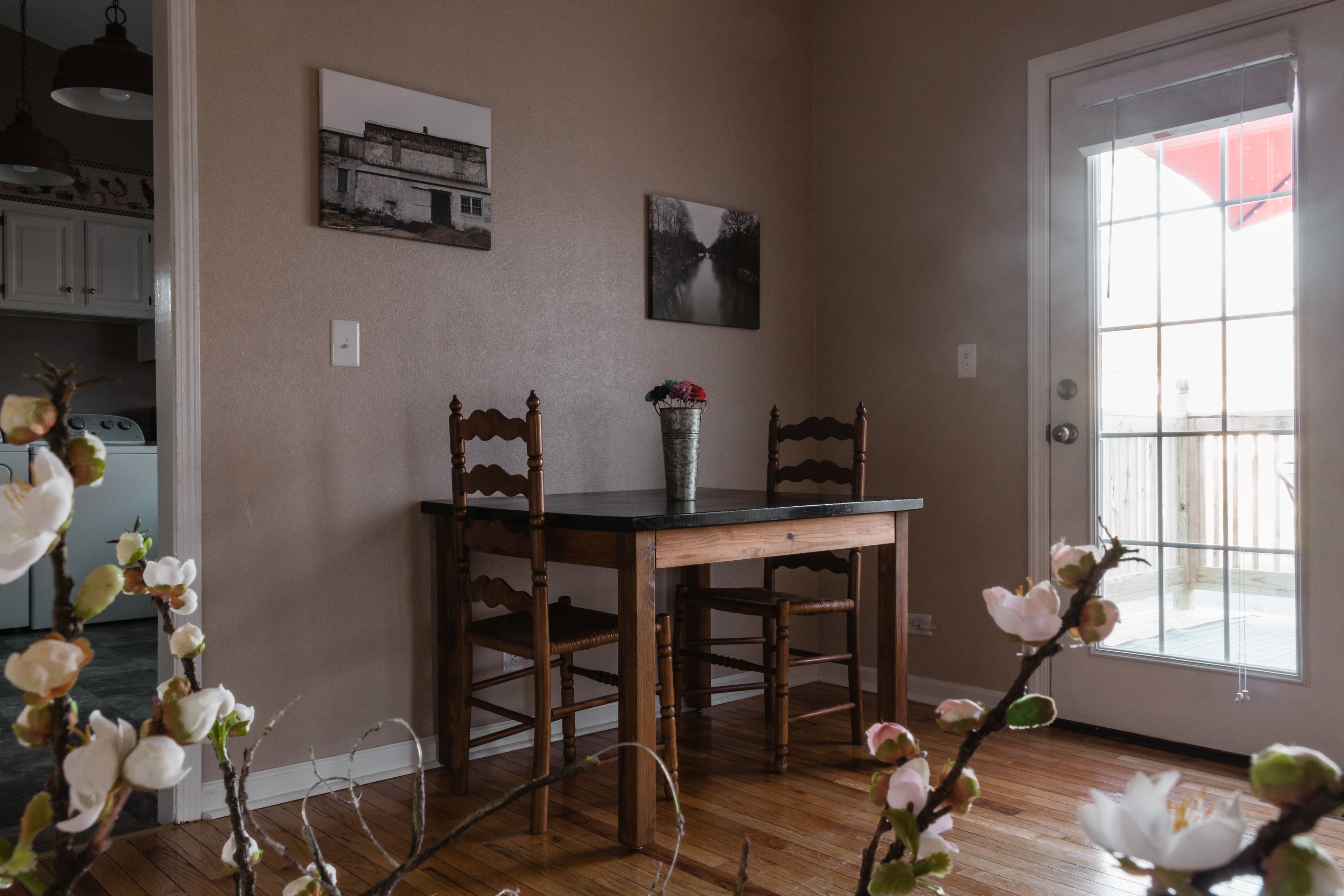 Family House, Multiple Beds | In-room dining