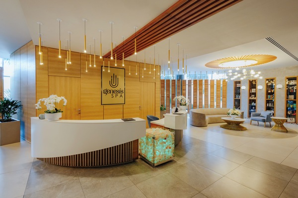 Couples treatment room(s), sauna, hot tub, steam room