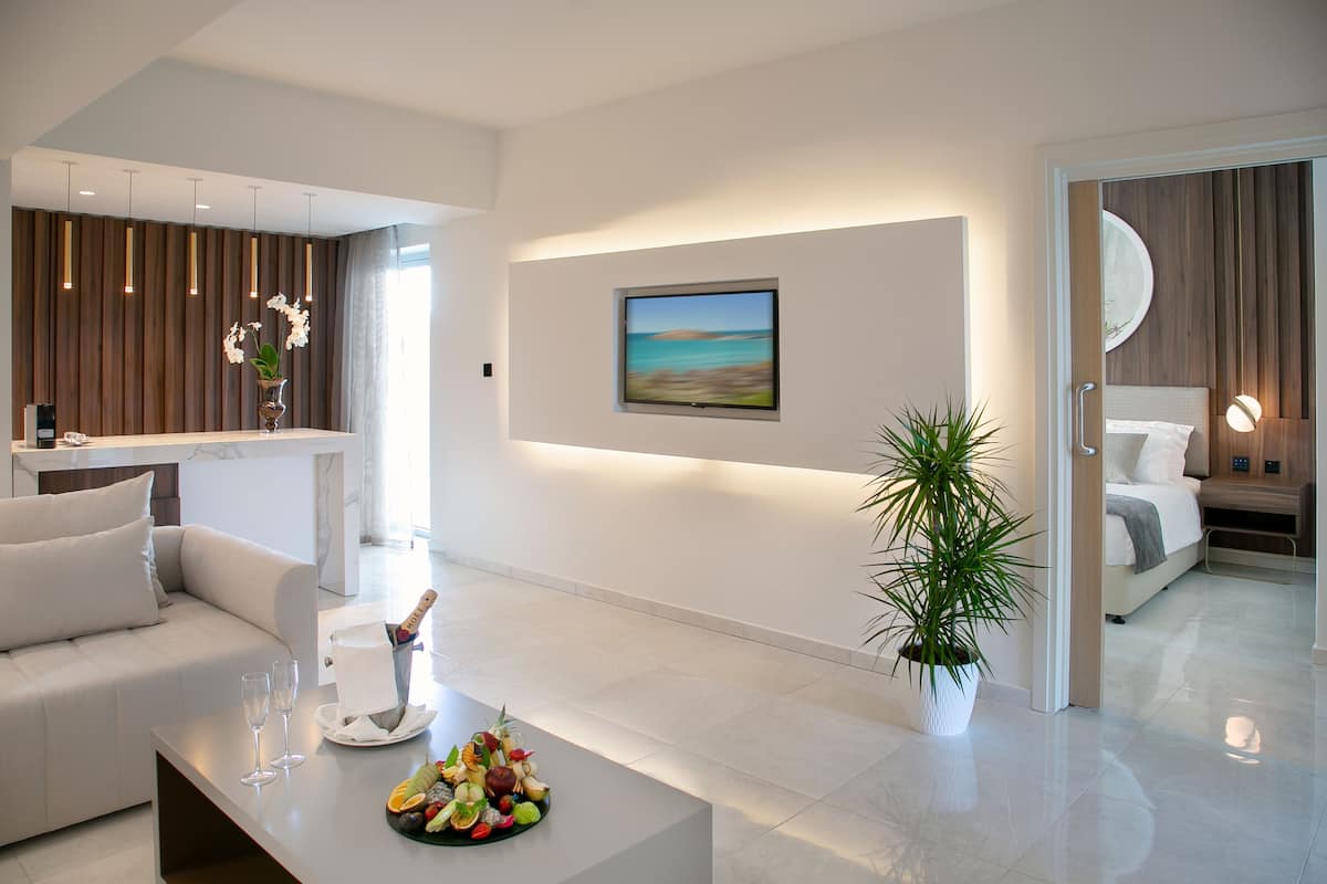 1 bedroom, in-room safe, desk, laptop workspace