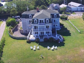 Sundeck - Payne's Harbor View Inn (Block Island)