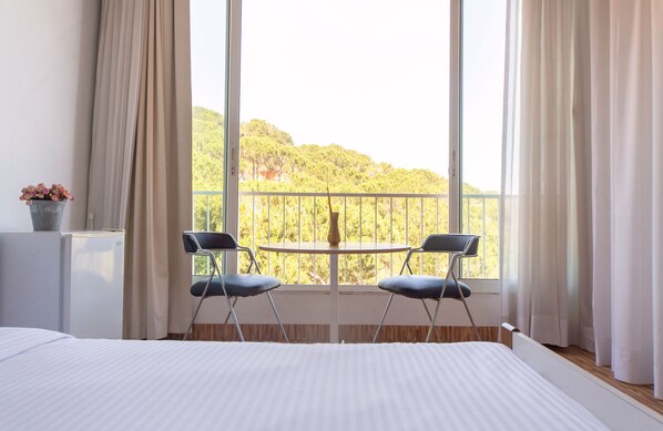 Double or Twin Room | Free WiFi, bed sheets - Merry Land Hotel (Bikfaiya)