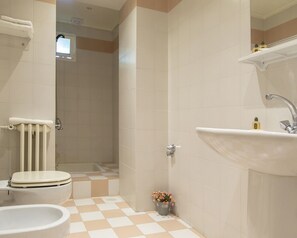 Hair dryer, towels - Merry Land Hotel (Bikfaiya)
