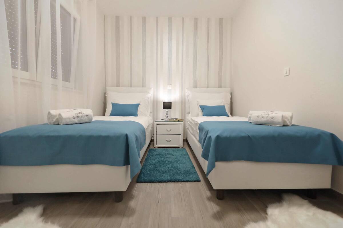 exclusive penthouse with terrace and jacuzzi | 2 bedrooms, premium bedding, tempur-pedic beds, in-room safe