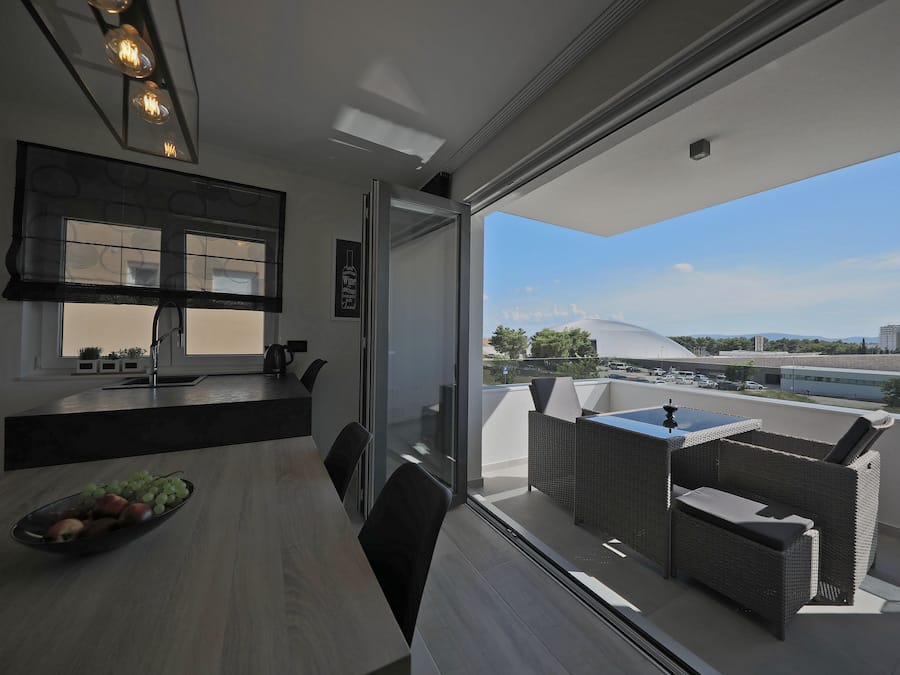 Premium bedding, Tempur-Pedic beds, in-room safe, desk