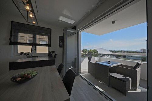 Luxury Majpruz Suites