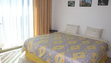 Classic Condo, Multiple Beds, Non Smoking, Valley View | 2 bedrooms, individually decorated, individually furnished