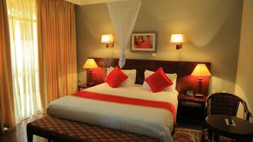 Junior Suite, 1 Double Bed | Desk, blackout drapes, iron/ironing board, free WiFi