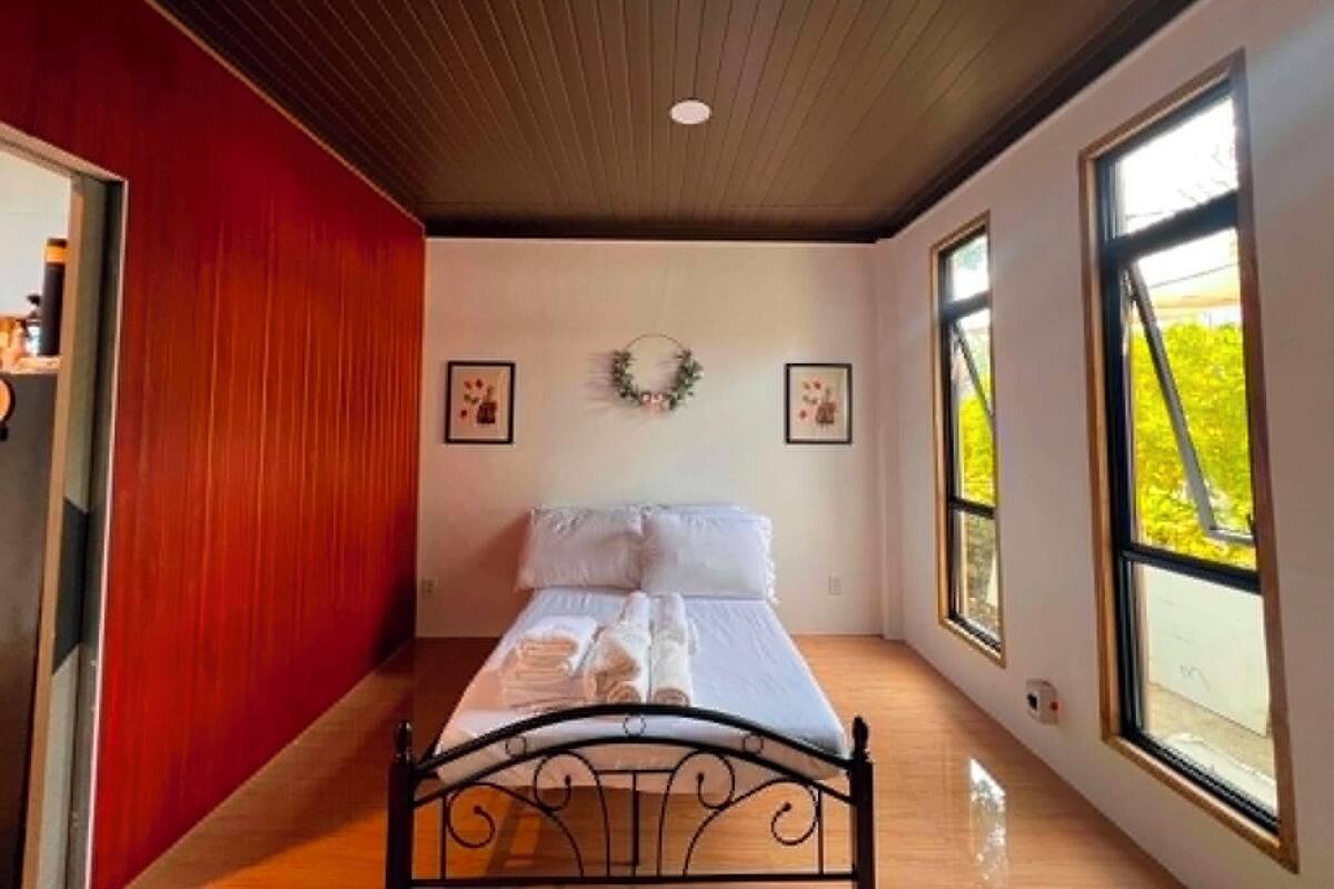 Villa, vista al mar | Ropa de cama de alta calidad, cortinas blackout y insonorización 