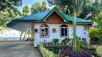 Premium bedding, blackout drapes, soundproofing, free WiFi