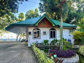 Casa Premier, 2 habitaciones, vista a la playa, frente al mar | Ropa de cama de alta calidad, cortinas blackout y insonorización 