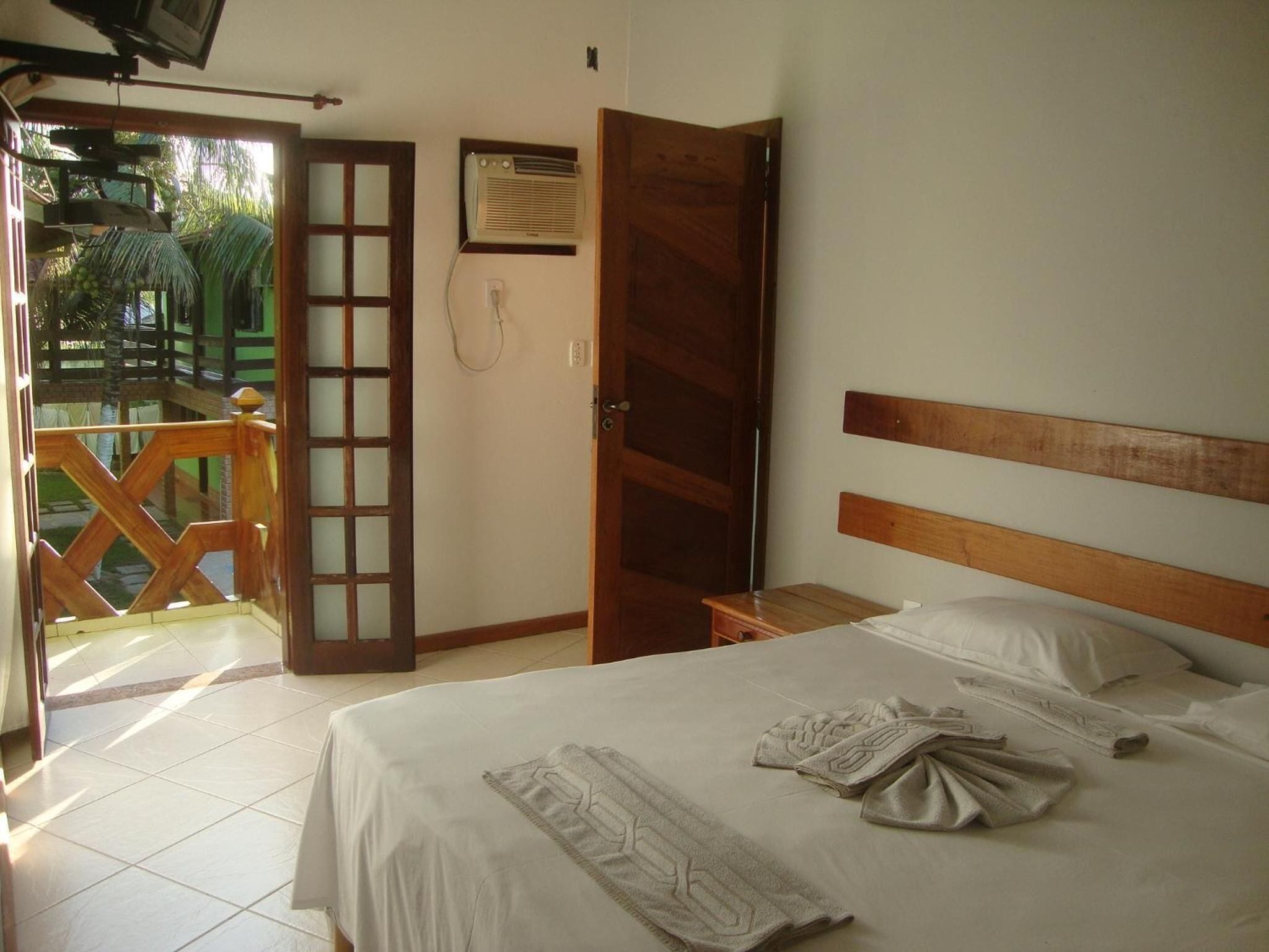 Minibar, phòng cách âm, truy cập Internet không dây miễn phí 