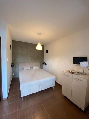 1 bedroom, Internet, bed sheets