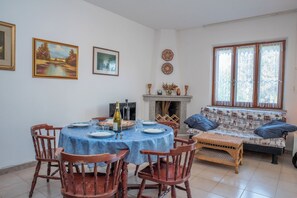 Dining - With large garden and in quiet location - Villetta Corbezzolo (San Teodoro)