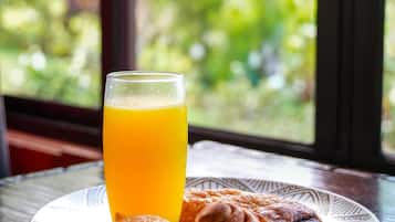 Free daily full breakfast