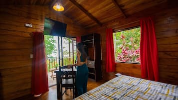 Chalet Panoramique, 1 trÚs grand lit, accessible aux personnes à mobilité réduite