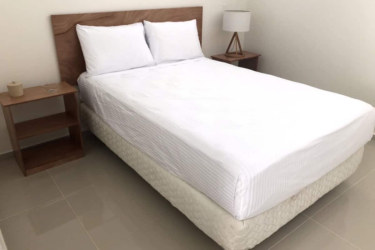 Loft panorámico | Decoración personalizada, cortinas blackout, wifi gratis y ropa de cama