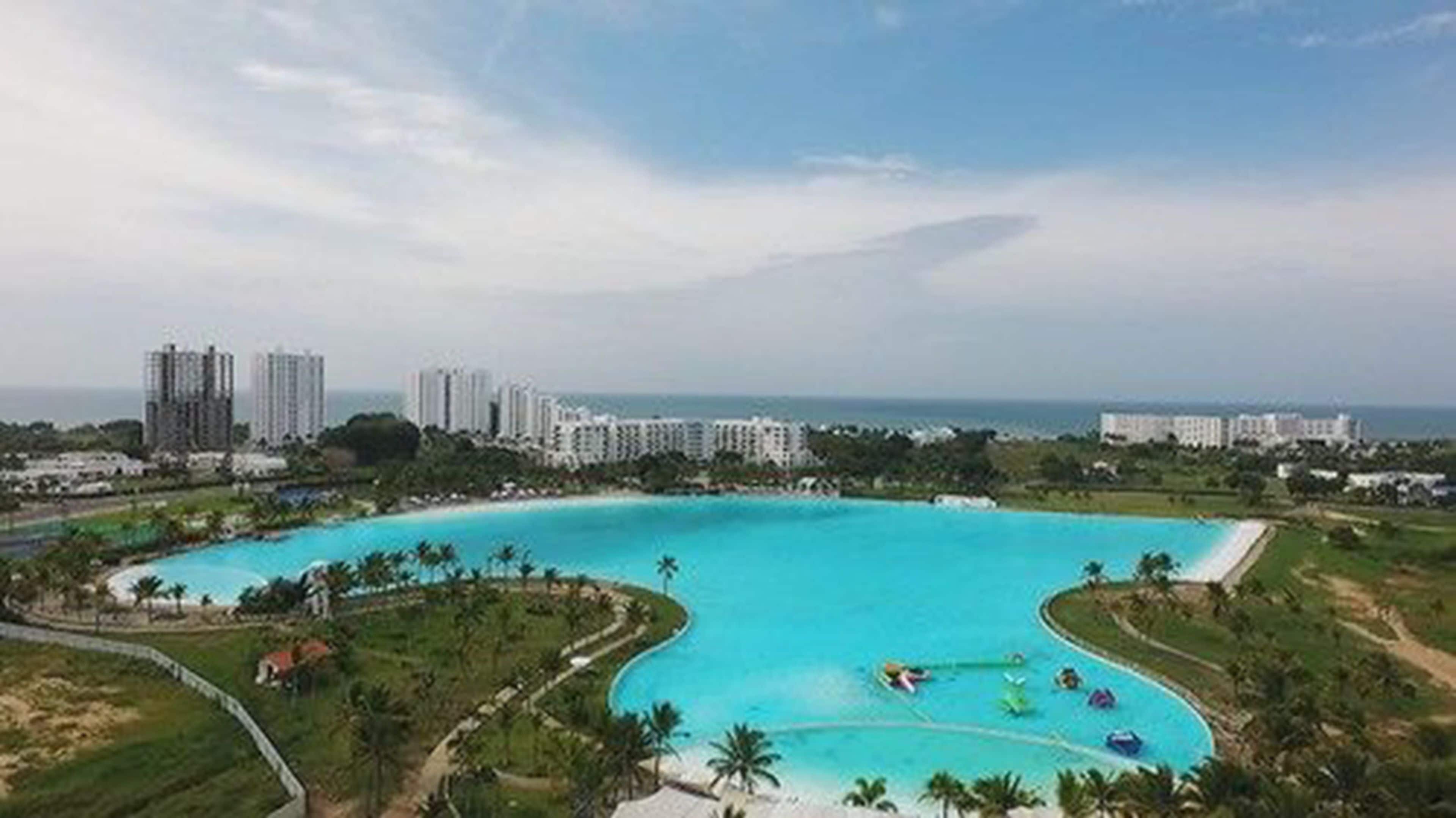 Hồ bơi ngoài trời, mở cửa từ 8:00 đến 18:00, dù/ô trên bãi biển/hồ bơi 