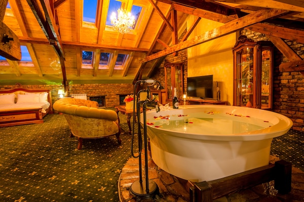 Luxury Double Room, 1 King Bed, Sauna, Executive Level | Room amenity