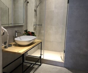 Deluxe House, 1 Double Bed, Non Smoking | Bathroom | Shower - WELCOME summer (Zatoka)