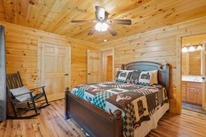 2 bedrooms, Egyptian cotton sheets, iron/ironing board, WiFi - Mountains & Privacy: Perfect for Couples/Sm Groups (Stanley)