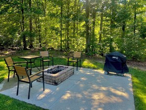 Outdoor dining - Mountains & Privacy: Perfect for Couples/Sm Groups (Stanley)