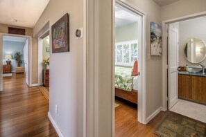 Second Bed & Bath - The PERFECT Vacation Condo, close to beaches, shopping, discounted golf (Waikoloa)