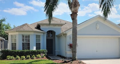 Bleiben Sie in Luxus, privatem Pool / Spa, Spielzimmer, in der Nähe von Disney und Golf