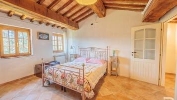 2 soverom, strykejern/-brett, wi-fi (inkludert) og sengetøy