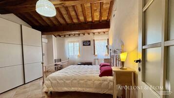 2 soverom, strykejern/-brett, wi-fi (inkludert) og sengetøy