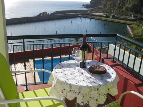 Sunny Villa - Meerblick, BBQ & Privater Pool