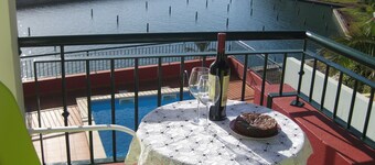 Sunny Villa - Havutsikt, BBQ og privat basseng