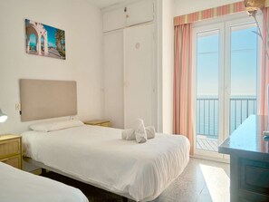 2 bedrooms, iron/ironing board, free WiFi, bed sheets - Bahia 57 Apartments by Casasol (Nerja)