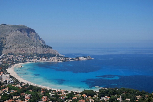 Beach nearby, beach towels