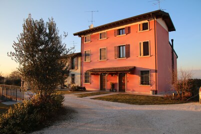 Lake Garda holiday home with panoramic views, 5km from Peschiera del Garda