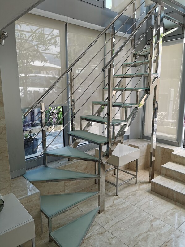 Design Duplex, 1 Double Bed, Non Smoking | Living area