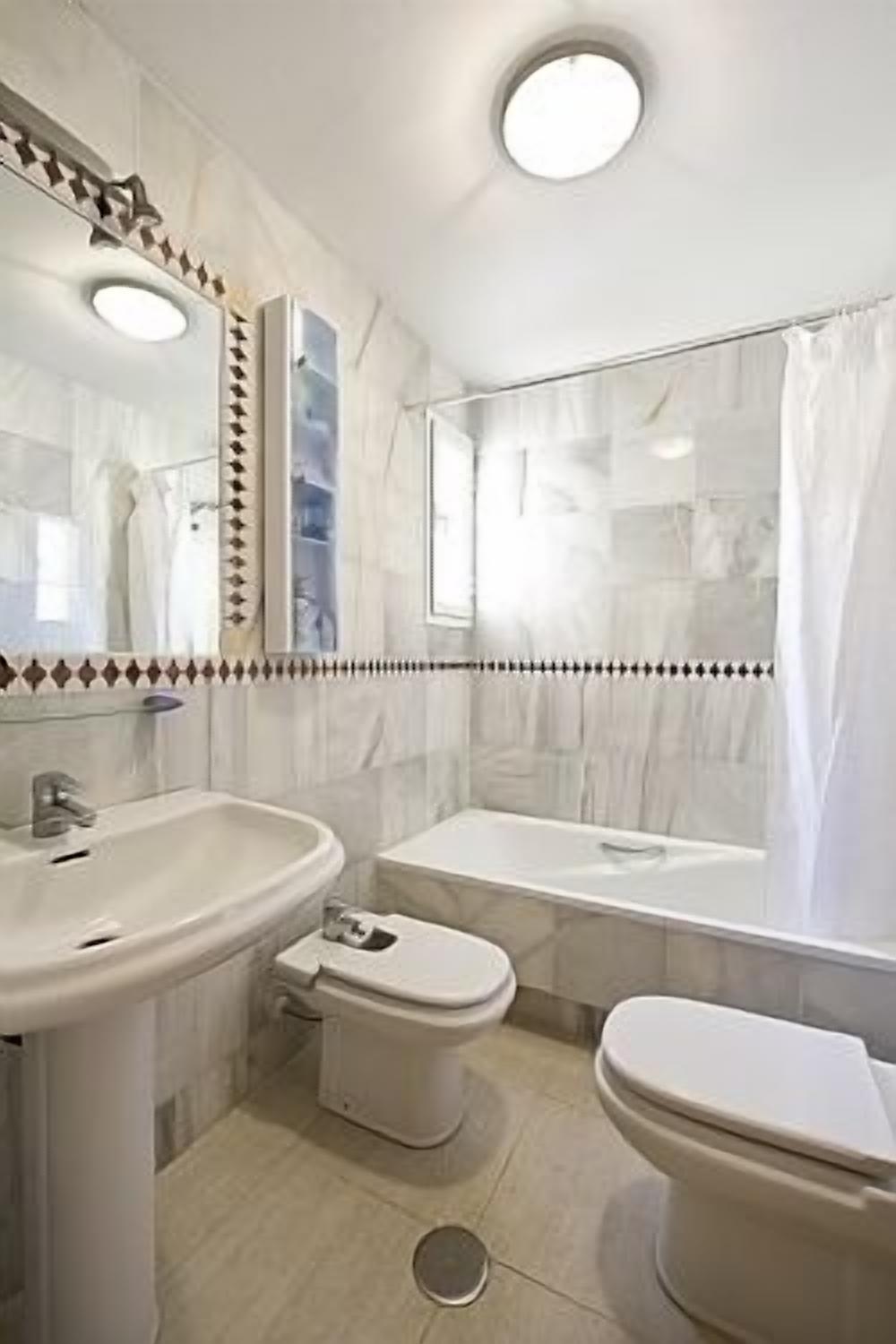 Baignoire, bidet