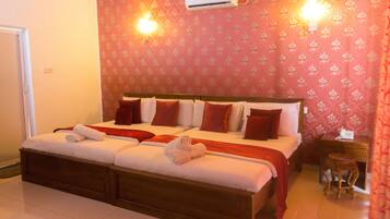 1 bedroom, individually furnished, desk, iron/ironing board