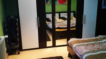 2 多间卧室、熨斗/熨衣板、免费 WiFi、床单