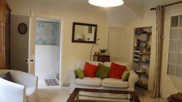 TV connectée, livres, médiathÚque, chaßne hi-fi