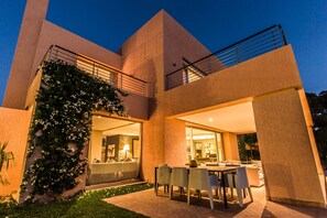 Outdoor dining - AL MAADEN 132 Villa - 1st line of Amelkis golf - Private pool (4 rms/ 8 gst) (Marrakech)