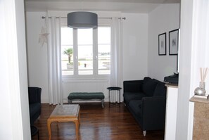 Smart TV, DVD player, books, stereo - Family home on the Opal Coast by the sea (Grand-Fort-Philippe)