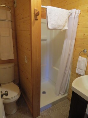 Dusche, Handtücher, Seife, Toilettenpapier