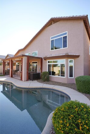 Outdoor pool, a heated pool
