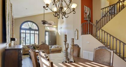 PALMVALLEY - MINUTES TO GOODYEAR & CAMELBACK BALL PARKS/4BRM/HEATED POOL/HOT TUB