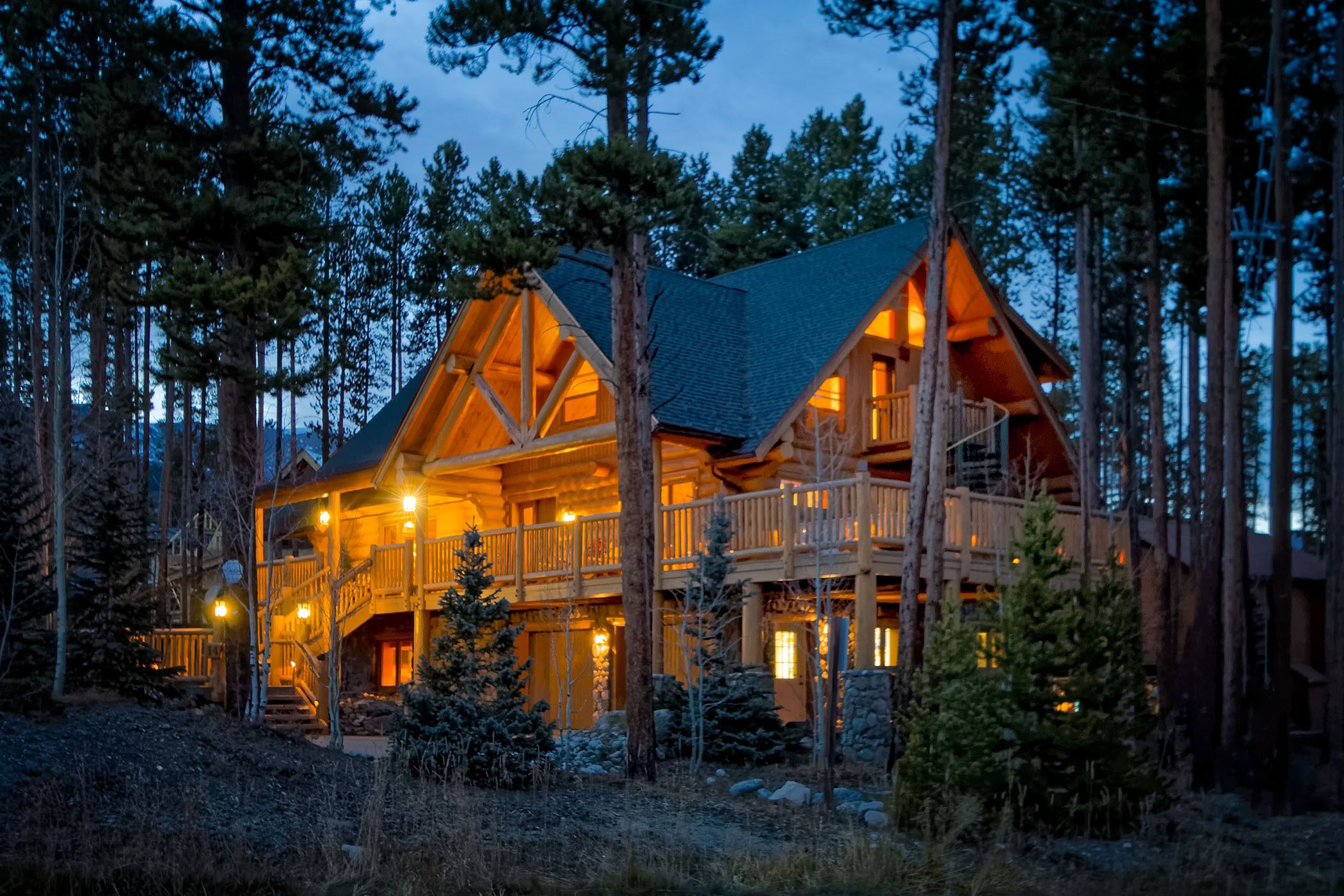 Walk to Slopes, Close to Main St., Luxury Log Home, See Discounted Rates!