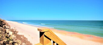 Cute Oceanfront House with Almost Private Beach 8 min to Downtown St Augustine