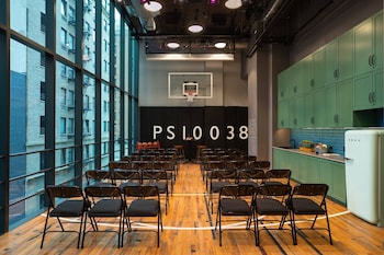 Meeting space at Moxy NYC Downtown